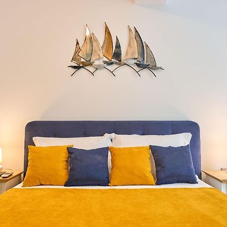 Seastar Apartment - Spa N Pools Beach Resort Mamaia Exteriör bild